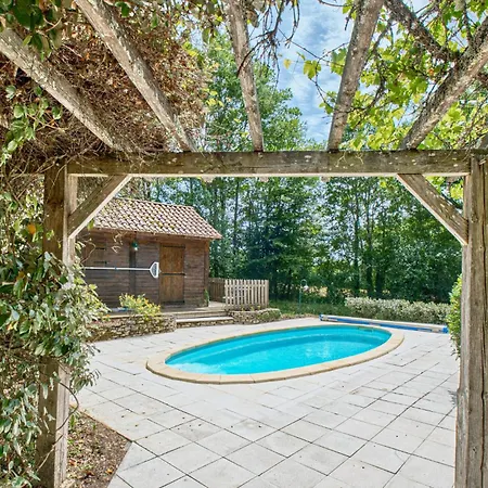 Charmante Maison Avec Piscine Hébergement de vacances Archignac