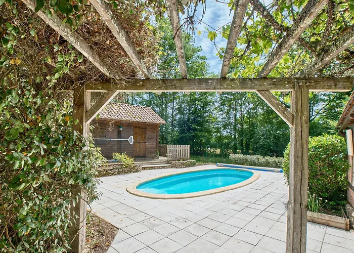 Charmante Maison Avec Piscine Semesterbostad Archignac